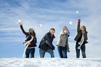 Boot-Camp-Games-Snowball-fight.jpg