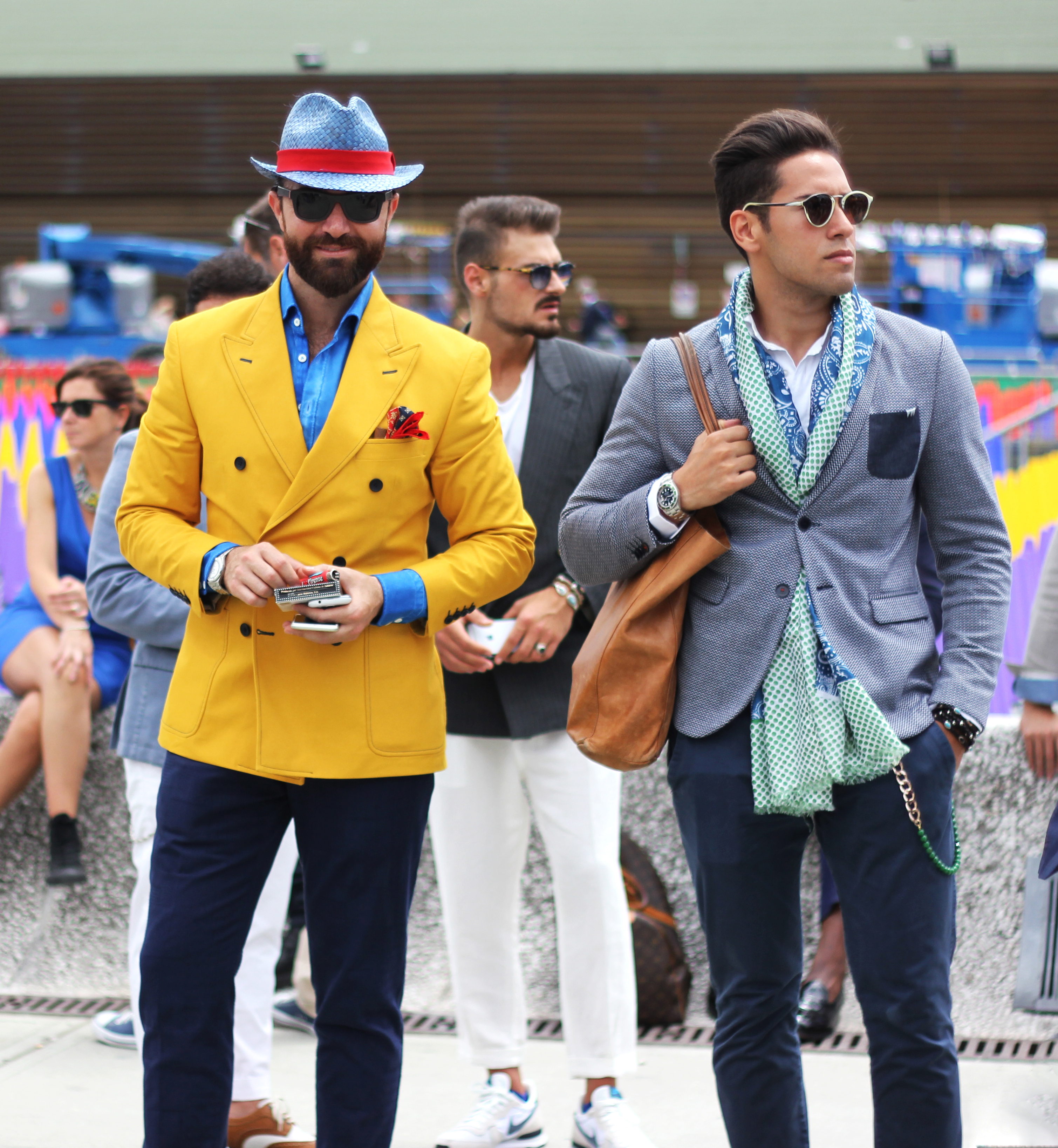 Men_in_colorful_suits_(Unsplash)